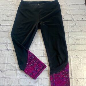 Gaiam Medium Black crop leggings